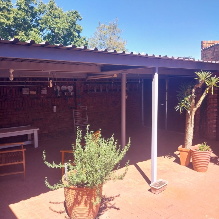 5 Bedroom Property for Sale in El Toro Park Northern Cape